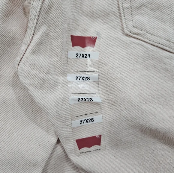 Levi's Fresh Pink 501 Original Straight Legs Jean's Women's Size 27X28 - Picture 7 of 7